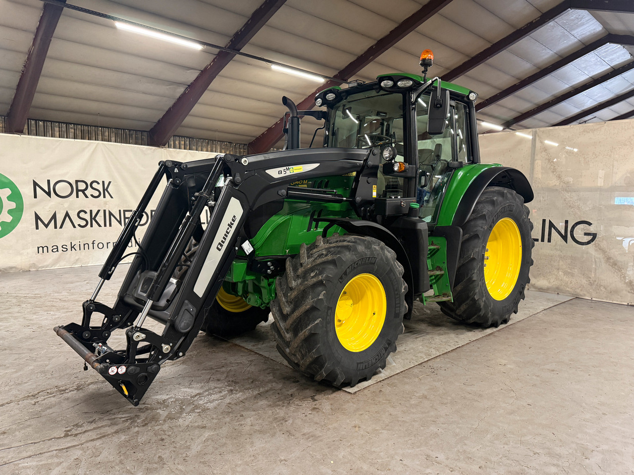 John Deere 6140M - جرار: صور 1 John Deere 6140M - جرار: صور 1