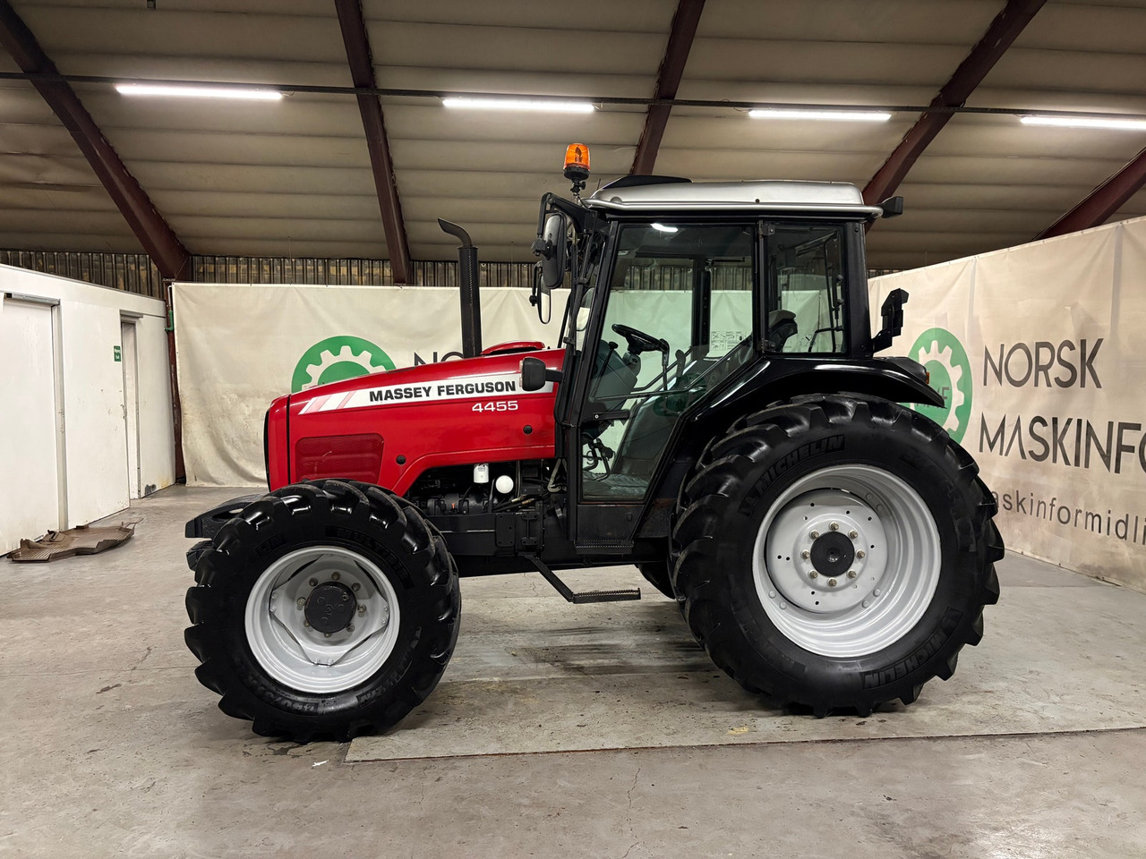 Massey Ferguson 4455 - جرار: صور 2 Massey Ferguson 4455 - جرار: صور 2