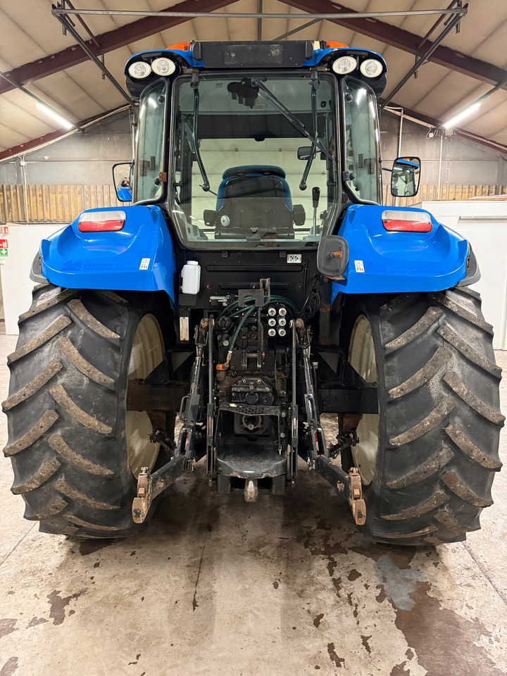 New Holland T5.115 EC - جرار: صور 4 New Holland T5.115 EC - جرار: صور 4
