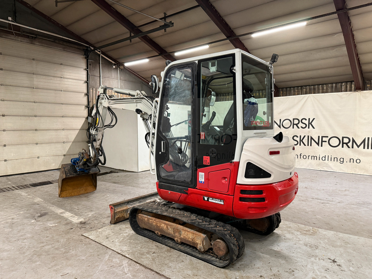 Takeuchi TB230 - حفارة مصغرة: صور 3 Takeuchi TB230 - حفارة مصغرة: صور 3