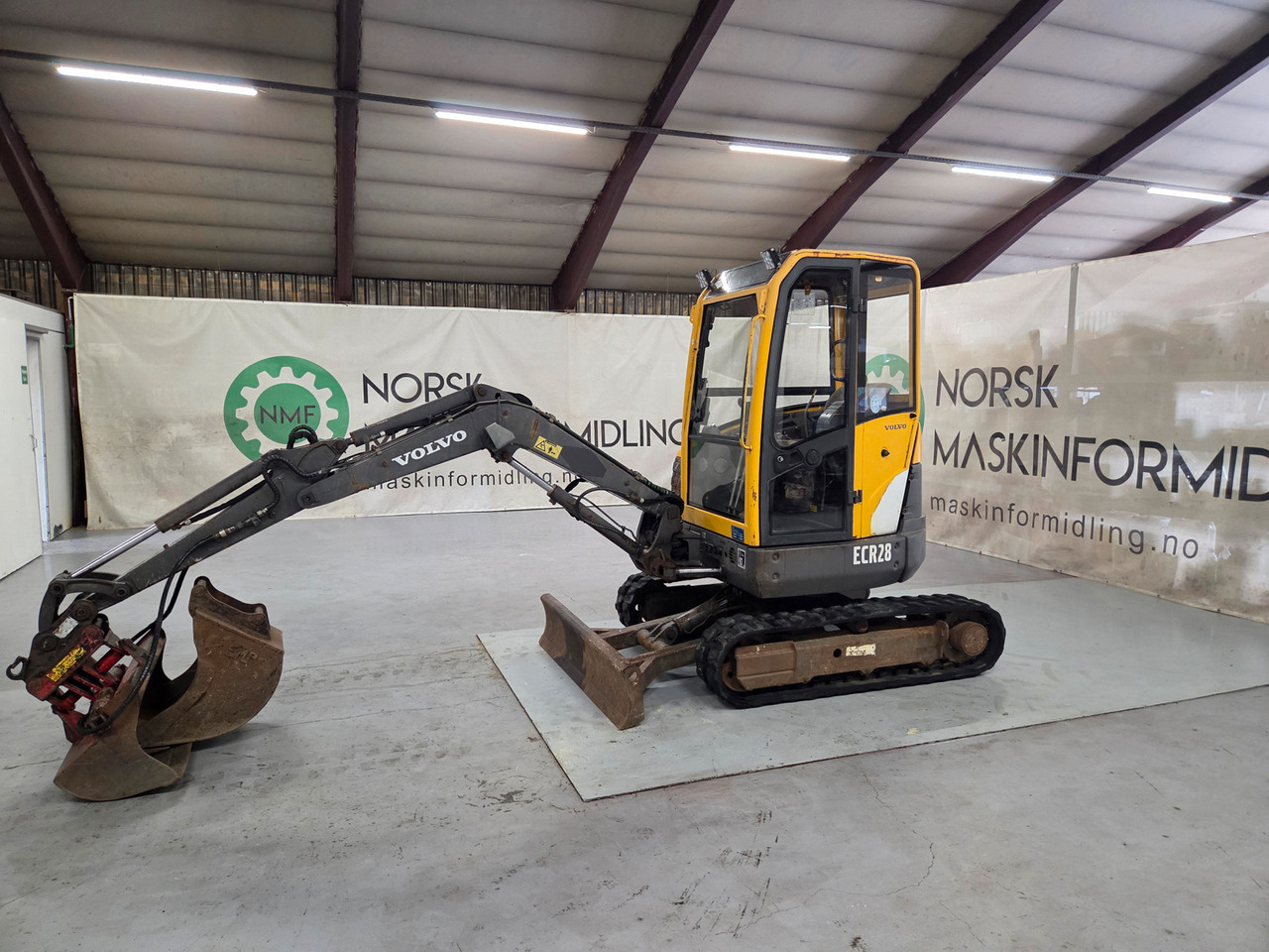 Volvo ECR 28 #Redusert MVA - حفارة مصغرة: صور 1 Volvo ECR 28 #Redusert MVA - حفارة مصغرة: صور 1