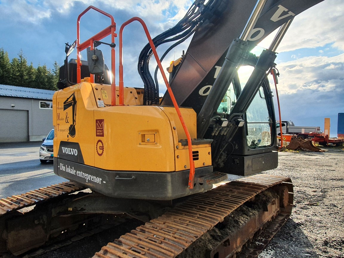 Volvo ECR235EL - حفارات زحافة: صور 3 Volvo ECR235EL - حفارات زحافة: صور 3