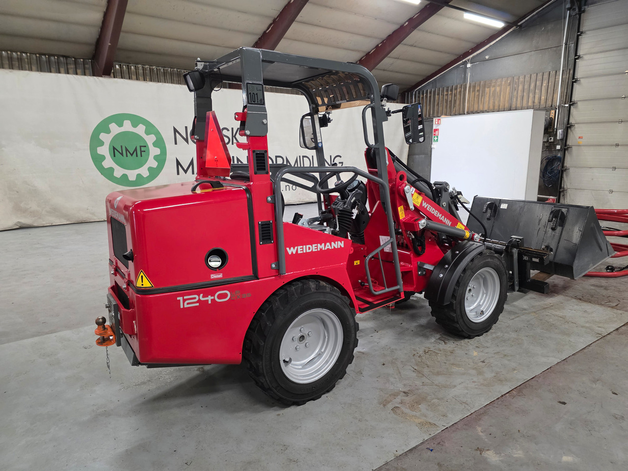 Weidemann 1240CX LP - اللودر بعجل: صور 5 Weidemann 1240CX LP - اللودر بعجل: صور 5