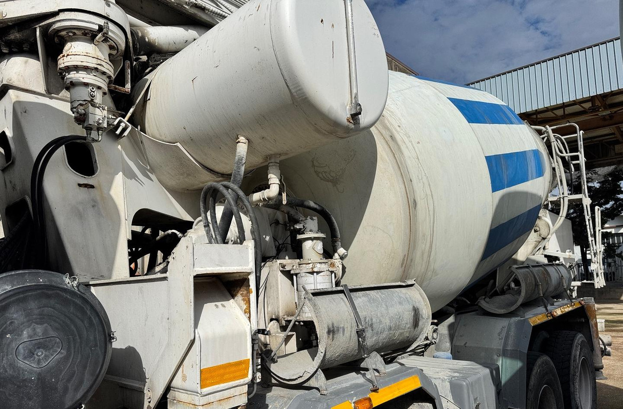 Betonpompa CIFA ASTRA HD84.38 - 2003 - مضخة خرسانة: صور 5 Betonpompa CIFA ASTRA HD84.38 - 2003 - مضخة خرسانة: صور 5