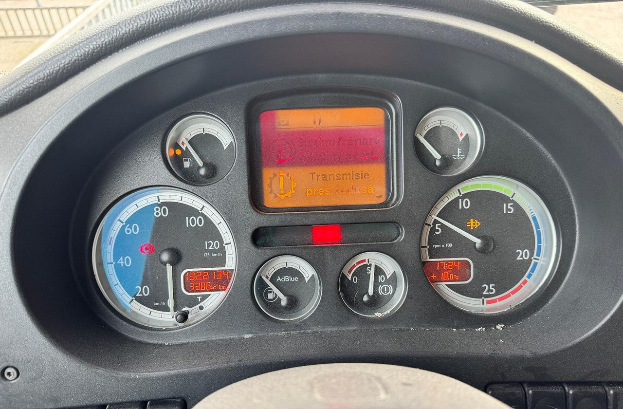 DAF XF 105.460 - 2010 - AUTOMATICO - شاحنة جرار: صور 5 DAF XF 105.460 - 2010 - AUTOMATICO - شاحنة جرار: صور 5