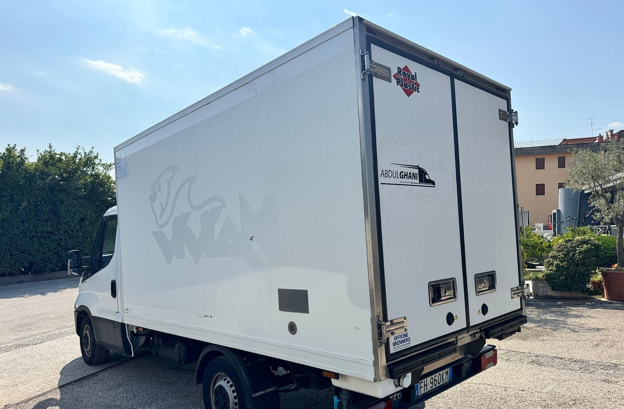 IVECO DAILY 35S15 - FRIGO FRC - PATENTE B - الشاحنات الصغيرة المبردة: صور 4 IVECO DAILY 35S15 - FRIGO FRC - PATENTE B - الشاحنات الصغيرة المبردة: صور 4