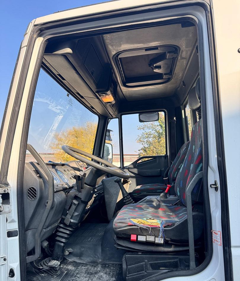 Iveco Eurocargo 150E23 con Gru HIAB - شاحنات مسطحة, شاحنة كرين: صور 5 Iveco Eurocargo 150E23 con Gru HIAB - شاحنات مسطحة, شاحنة كرين: صور 5