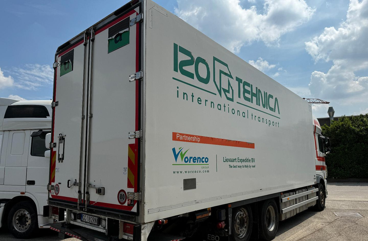 Motrice frigo DAF XF 105.460 con Sponda - مبردة شاحنة: صور 4 Motrice frigo DAF XF 105.460 con Sponda - مبردة شاحنة: صور 4