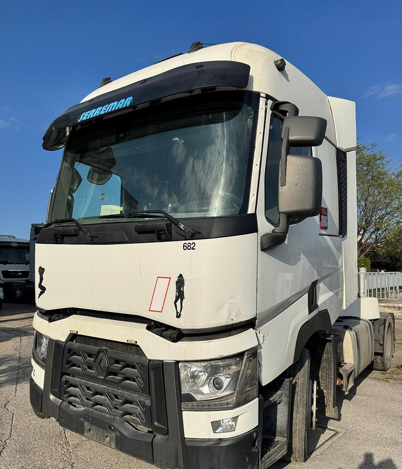 Renault T460 / 2015 / Euro 6 - شاحنة جرار: صور 5 Renault T460 / 2015 / Euro 6 - شاحنة جرار: صور 5
