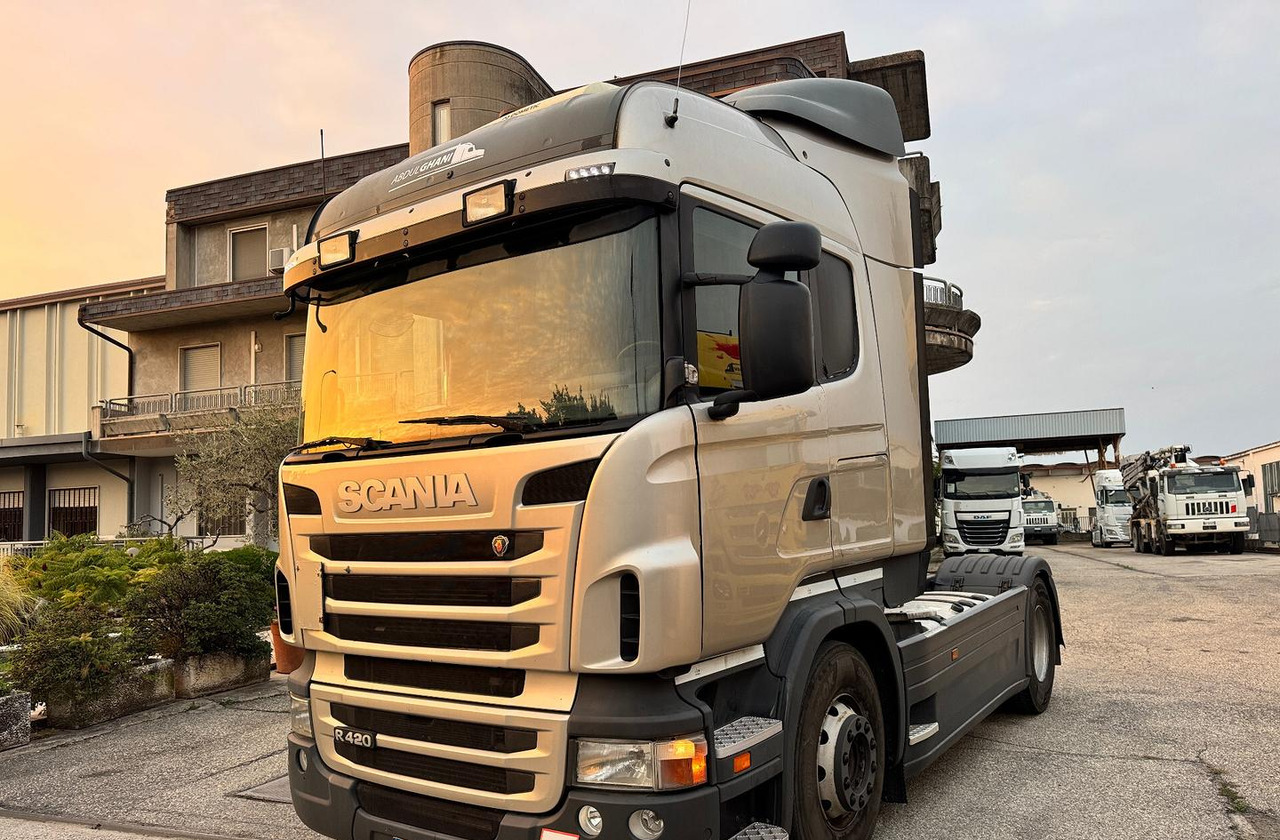 Trattore stradale Scania R420 - Euro 5 - 2011 - شاحنة جرار: صور 1 Trattore stradale Scania R420 - Euro 5 - 2011 - شاحنة جرار: صور 1