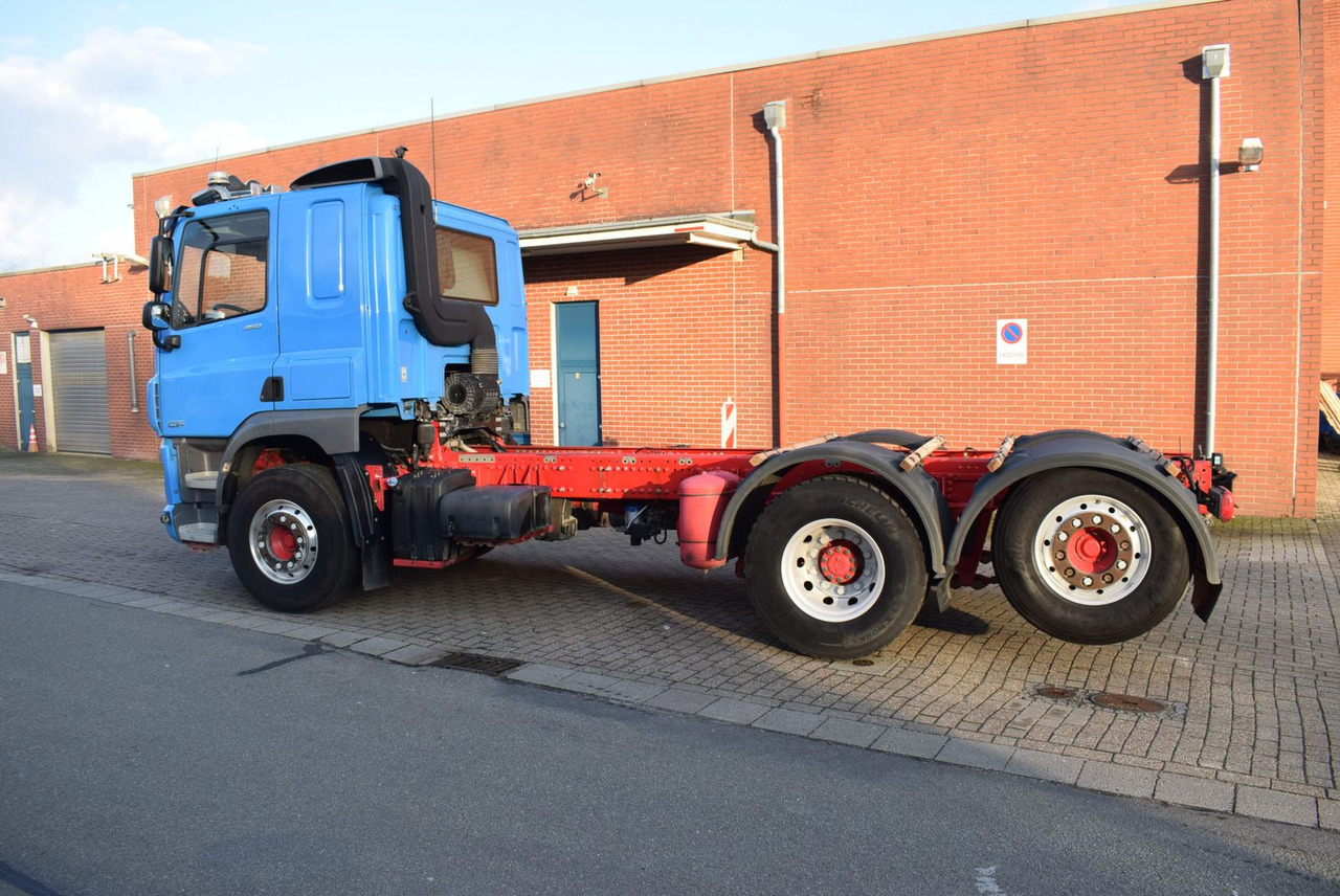 DAF CF 450 6x2 Fahrgestell Klima Navi Lift Retarder - الشاسيه شاحنة: صور 4 DAF CF 450 6x2 Fahrgestell Klima Navi Lift Retarder - الشاسيه شاحنة: صور 4