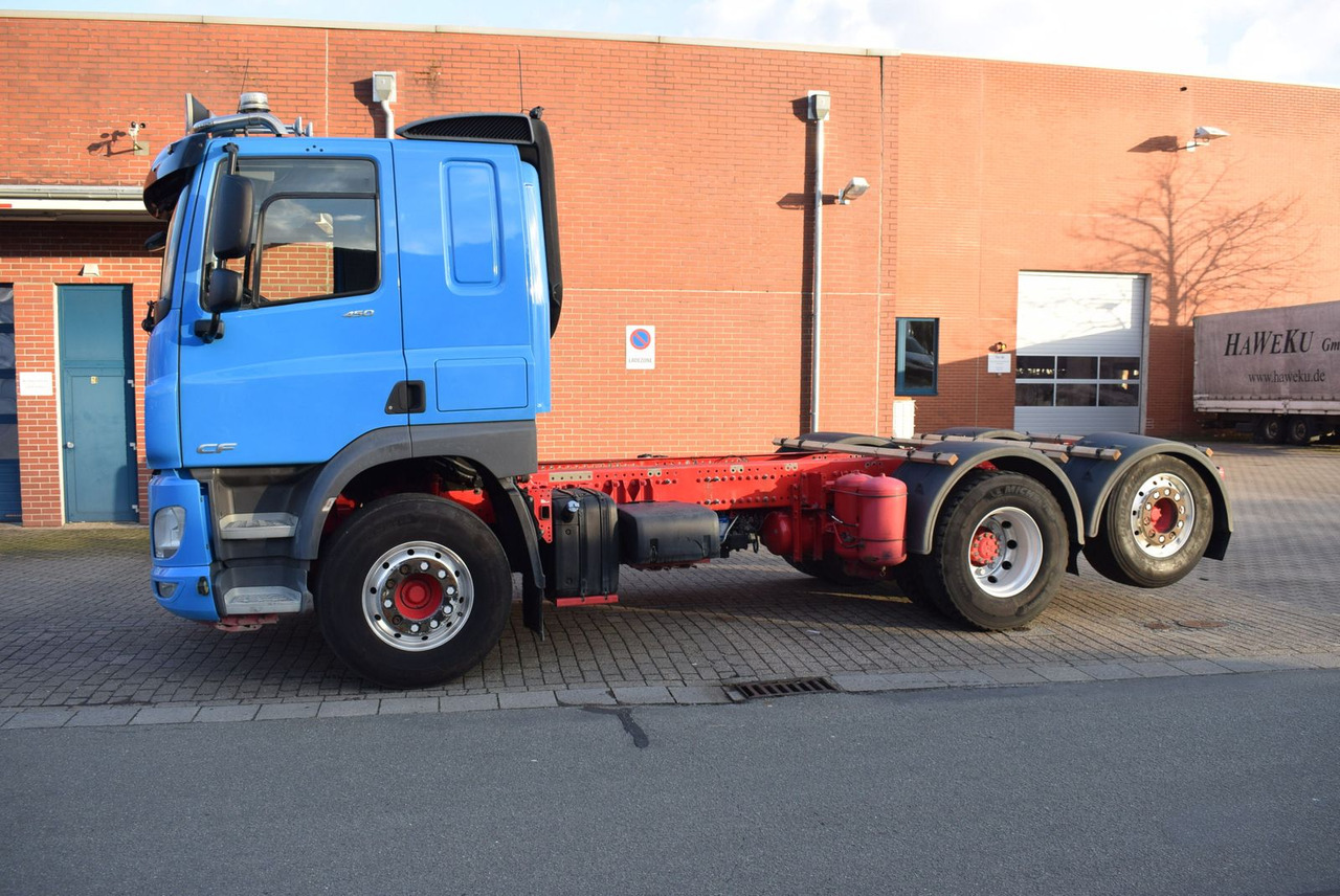 DAF CF 450 6x2 Fahrgestell Klima Navi Lift Retarder - الشاسيه شاحنة: صور 3 DAF CF 450 6x2 Fahrgestell Klima Navi Lift Retarder - الشاسيه شاحنة: صور 3