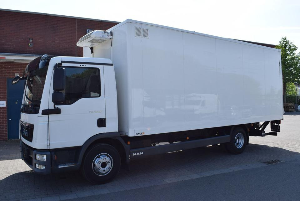 MAN TGL 8.180 Koffer 6,20mLBW 1000KG Klima - بصندوق مغلق شاحنة: صور 3 MAN TGL 8.180 Koffer 6,20mLBW 1000KG Klima - بصندوق مغلق شاحنة: صور 3