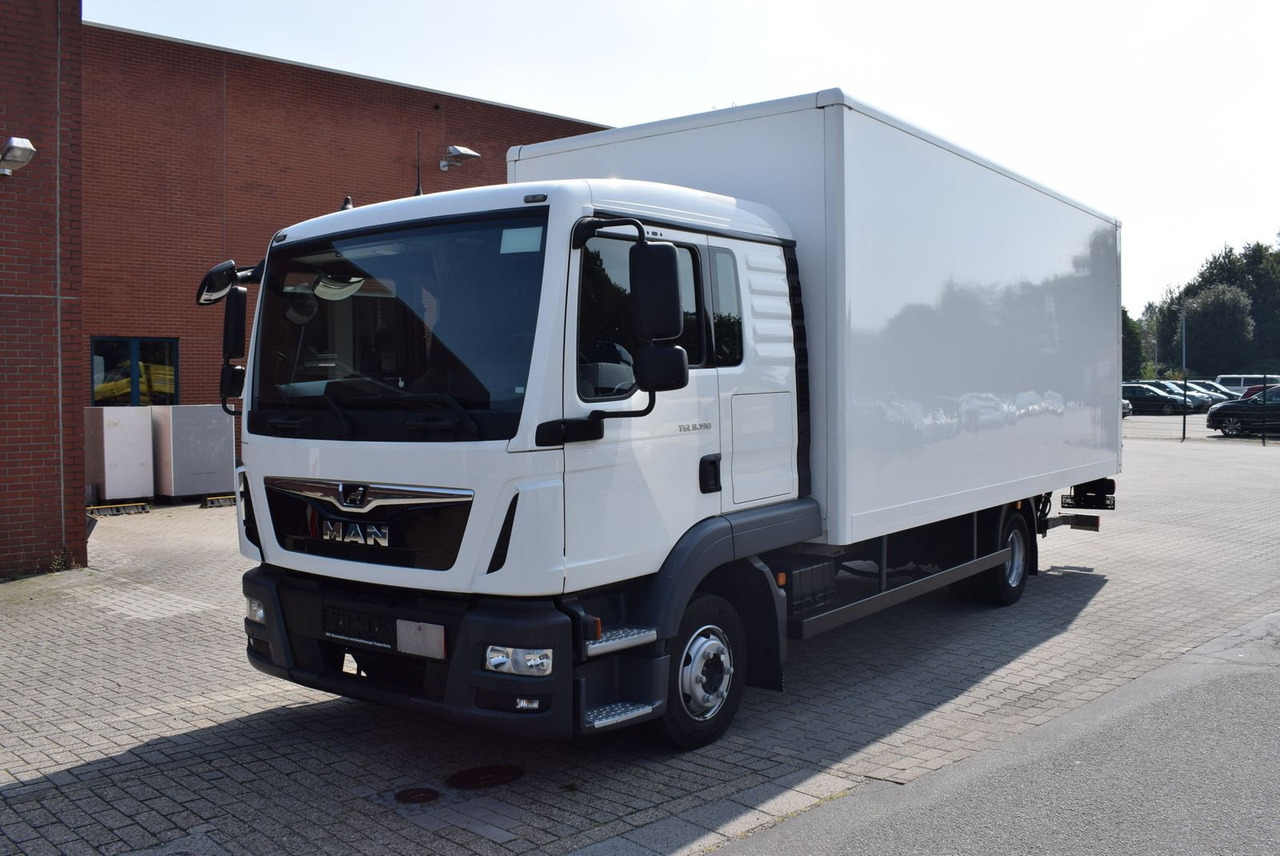 MAN TGL 8.190 Koffer 6,10m LBW Klima Tempomat AHK - الشاحنات الصغيرة صندوق مغلق: صور 1 MAN TGL 8.190 Koffer 6,10m LBW Klima Tempomat AHK - الشاحنات الصغيرة صندوق مغلق: صور 1