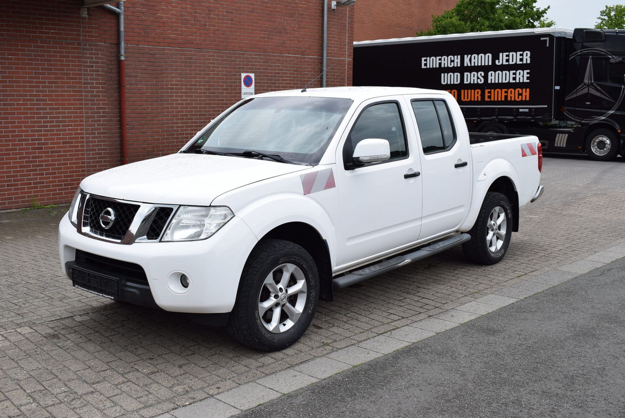 Nissan Navara Double Cab SE 4x4 Automatik Hardtop AHK - سيارة دفع رباعي: صور 5 Nissan Navara Double Cab SE 4x4 Automatik Hardtop AHK - سيارة دفع رباعي: صور 5