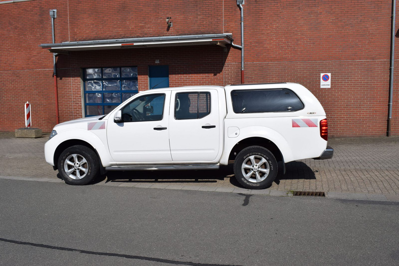 Nissan Navara Double Cab SE 4x4 Automatik Hardtop AHK - سيارة دفع رباعي: صور 2 Nissan Navara Double Cab SE 4x4 Automatik Hardtop AHK - سيارة دفع رباعي: صور 2