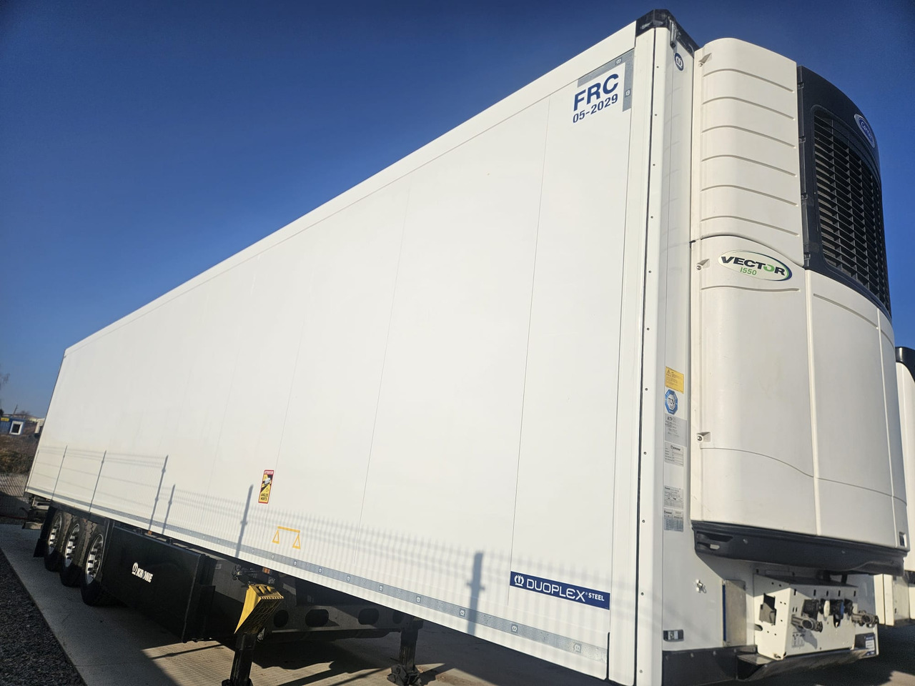 مبردة نصف مقطورة KRONE SD  Carrier Vector 1550: صور 12