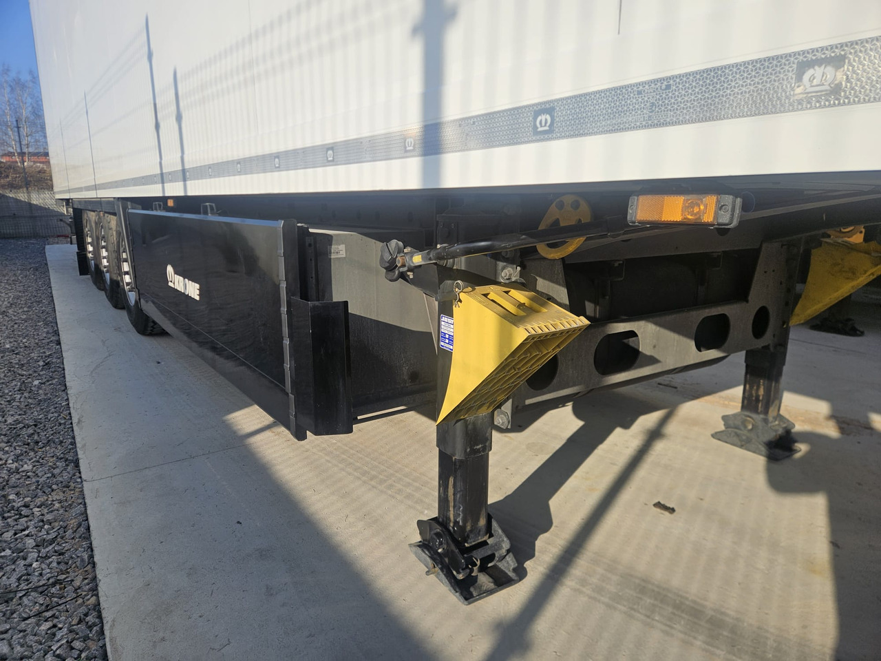 مبردة نصف مقطورة KRONE SD  Carrier Vector 1550: صور 11
