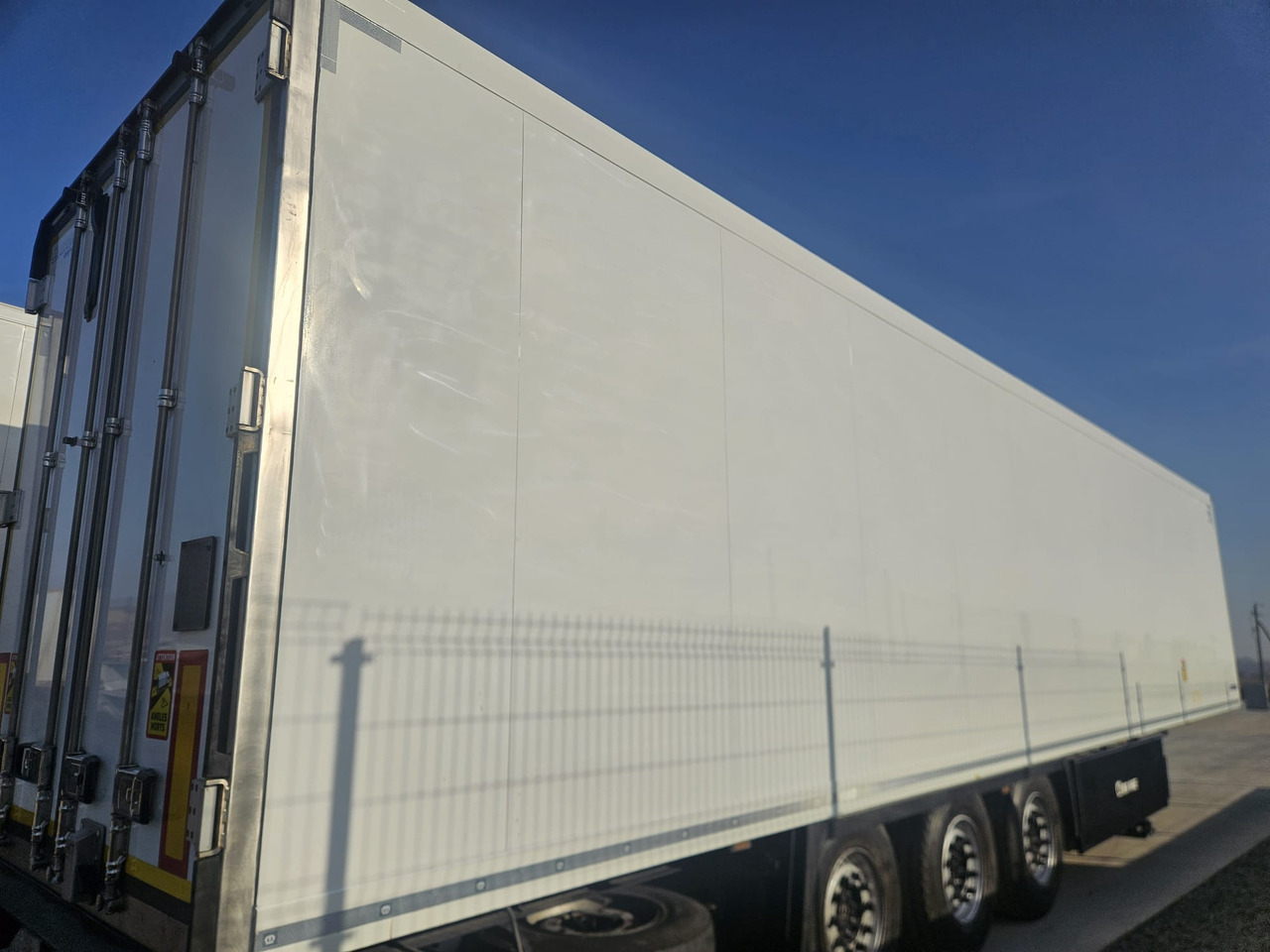 مبردة نصف مقطورة KRONE SD  Carrier Vector 1550: صور 9