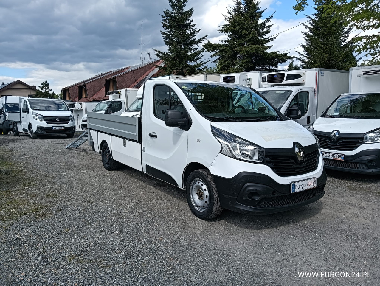 RENAULT TRAFIC SKRZYNIA PAKA Z NAJAZDAMI I PÓŁKAMI NR 689 - أخرى: صور 3 RENAULT TRAFIC SKRZYNIA PAKA Z NAJAZDAMI I PÓŁKAMI NR 689 - أخرى: صور 3