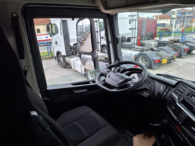 IVECO Massif ne postoji - شاحنة جرار: صور 3 IVECO Massif ne postoji - شاحنة جرار: صور 3