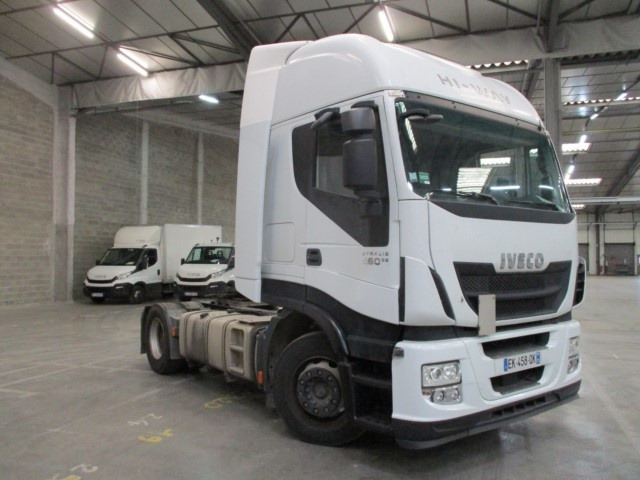 IVECO Stralis AS440S46T/P - شاحنة جرار: صور 4 IVECO Stralis AS440S46T/P - شاحنة جرار: صور 4
