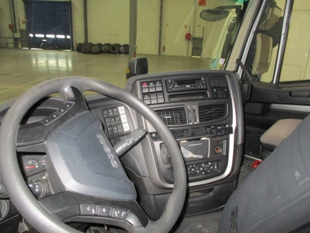 IVECO Stralis AS440S46T/P - شاحنة جرار: صور 5 IVECO Stralis AS440S46T/P - شاحنة جرار: صور 5