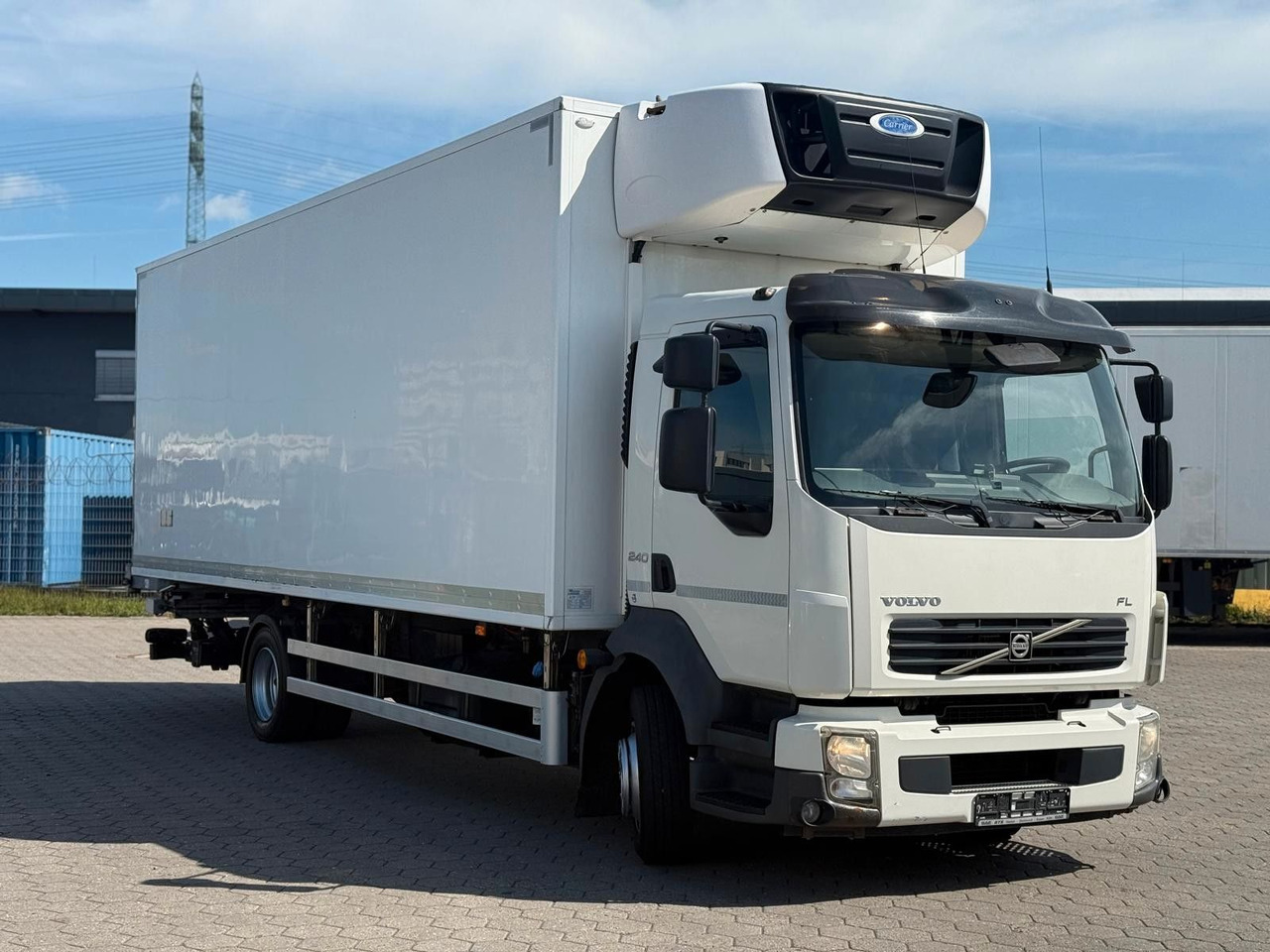 Volvo FL 240 Carrier Easy Cold+Hebebühne - مبردة شاحنة: صور 2 Volvo FL 240 Carrier Easy Cold+Hebebühne - مبردة شاحنة: صور 2