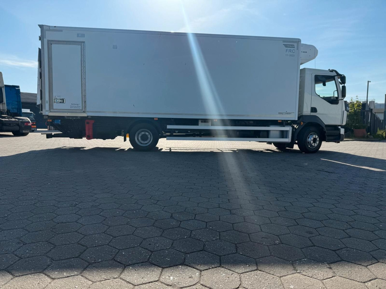 Volvo FL 42 R 240 +Thermoking T-880R+Kamera - مبردة شاحنة: صور 2 Volvo FL 42 R 240 +Thermoking T-880R+Kamera - مبردة شاحنة: صور 2