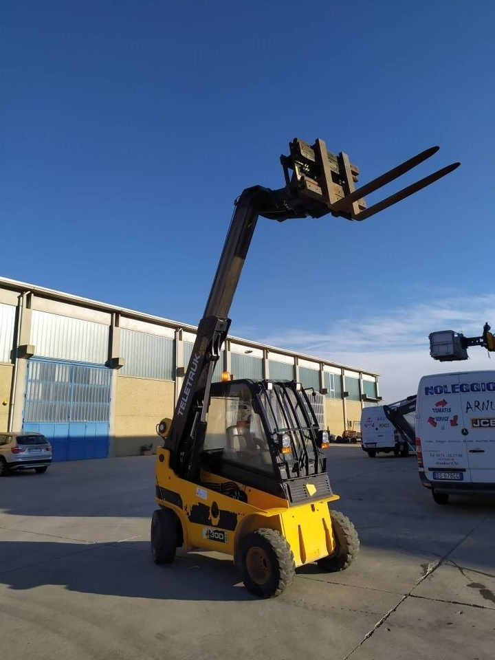 JCB TLT 30 - رافعة تلسكوبية: صور 1 JCB TLT 30 - رافعة تلسكوبية: صور 1