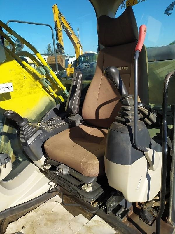 New Holland E 265 C - حفارات زحافة: صور 4 New Holland E 265 C - حفارات زحافة: صور 4