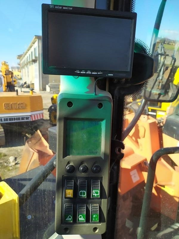 اللودر بعجل New Holland W 190: صور 10