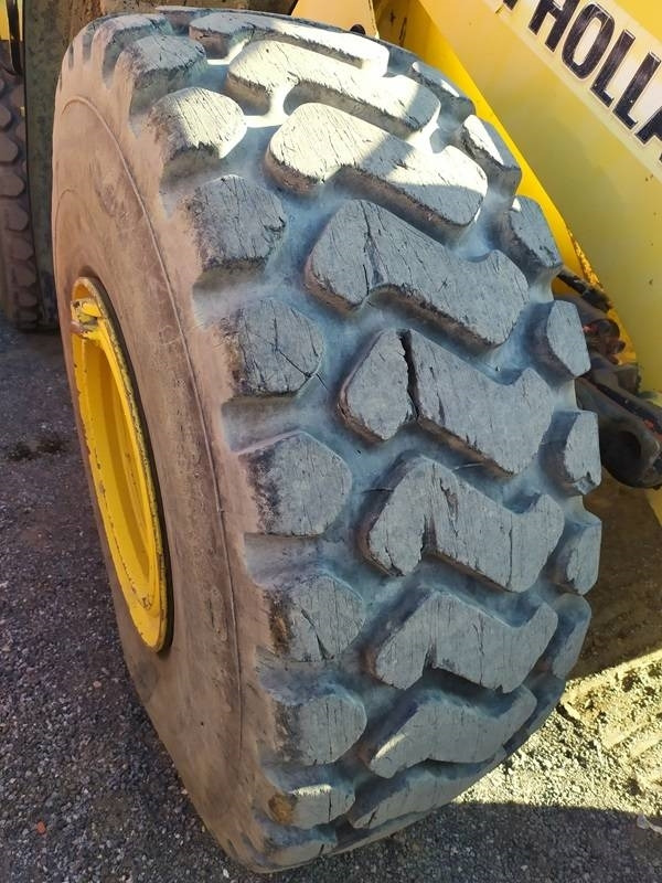 اللودر بعجل New Holland W 190: صور 6