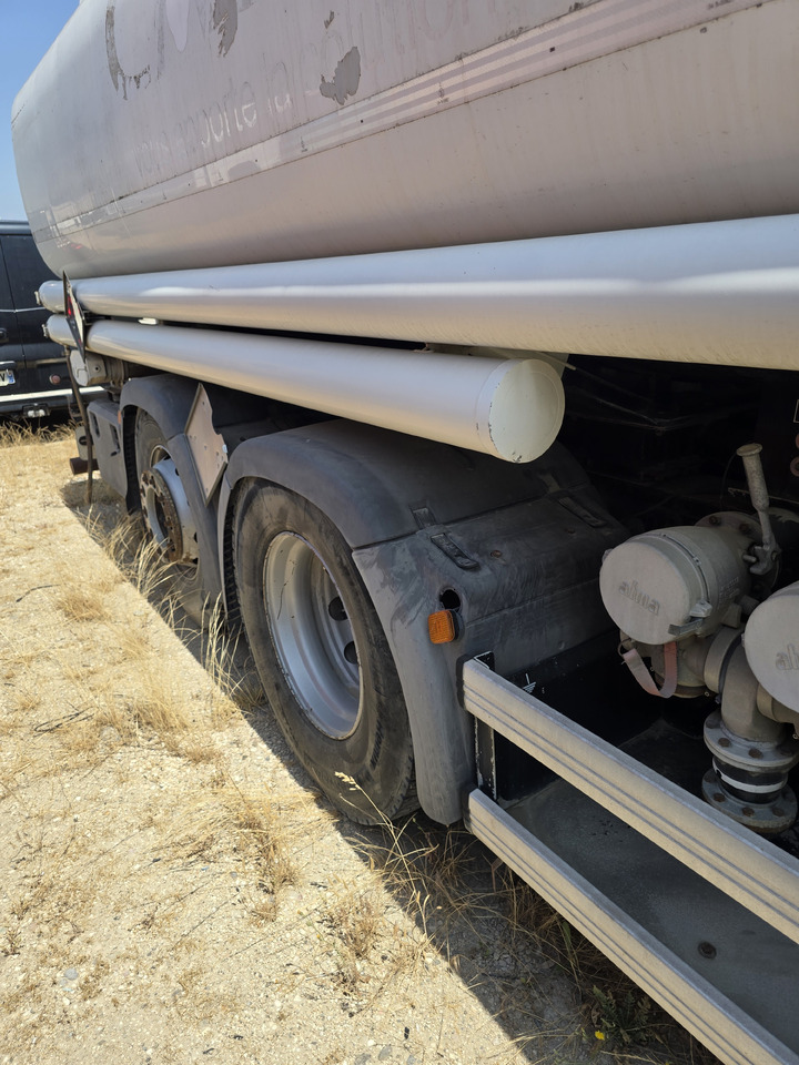 MAN TGA 26-320 - شاحنة صهريج: صور 4 MAN TGA 26-320 - شاحنة صهريج: صور 4