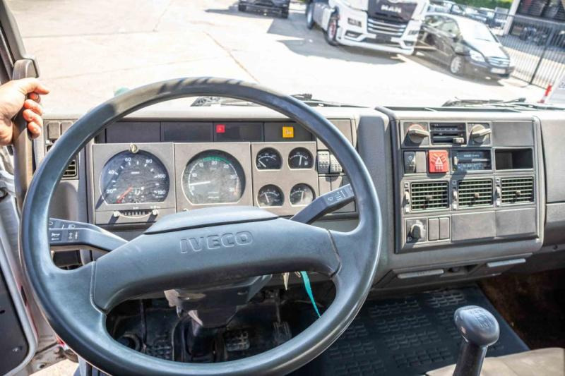 شاحنة صهريج Iveco 85E15+ CITERNE 5000 L: صور 7