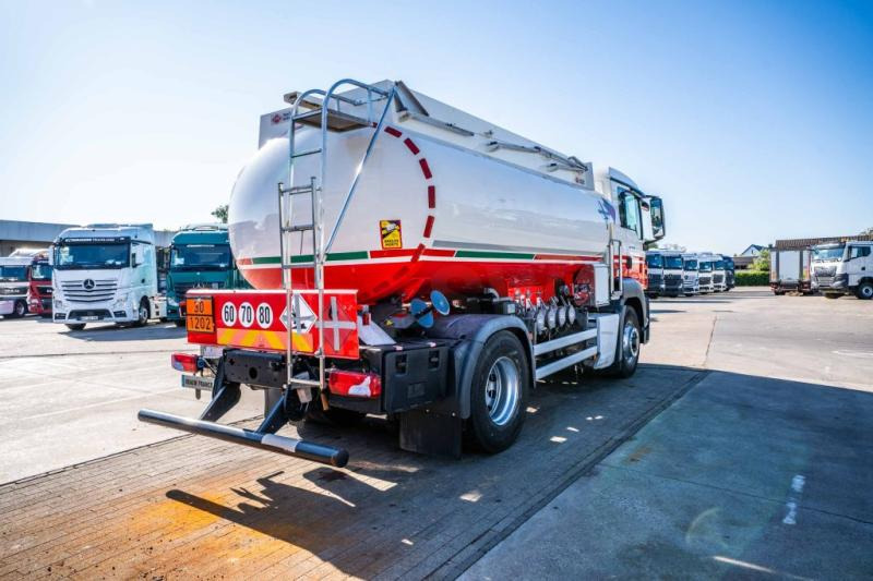 MAN TGS 18.400 4x4H +CM 11.500L /4 COMP - شاحنة صهريج: صور 4 MAN TGS 18.400 4x4H +CM 11.500L /4 COMP - شاحنة صهريج: صور 4