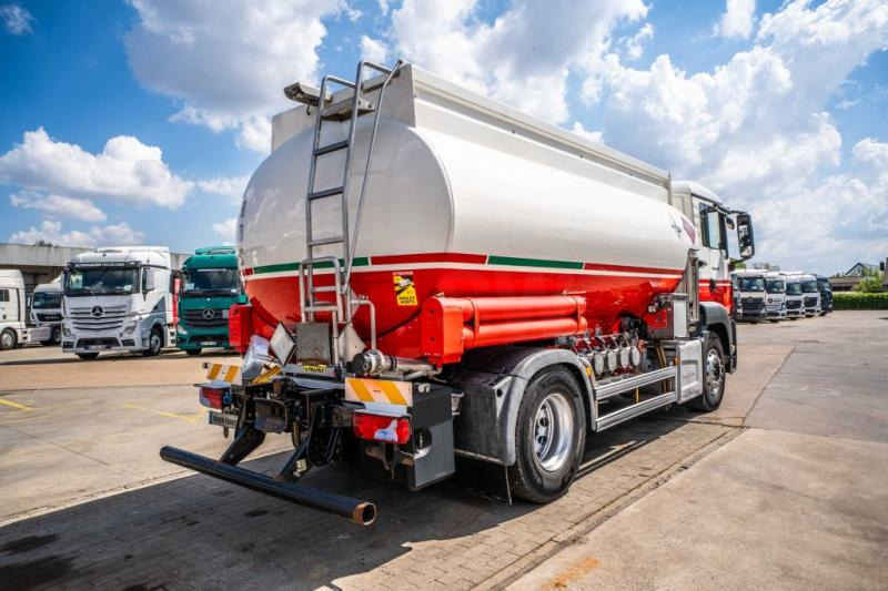 MAN TGS 18.400 BL+MAGYAR 13.500L / 5 COMP - شاحنة صهريج: صور 4 MAN TGS 18.400 BL+MAGYAR 13.500L / 5 COMP - شاحنة صهريج: صور 4