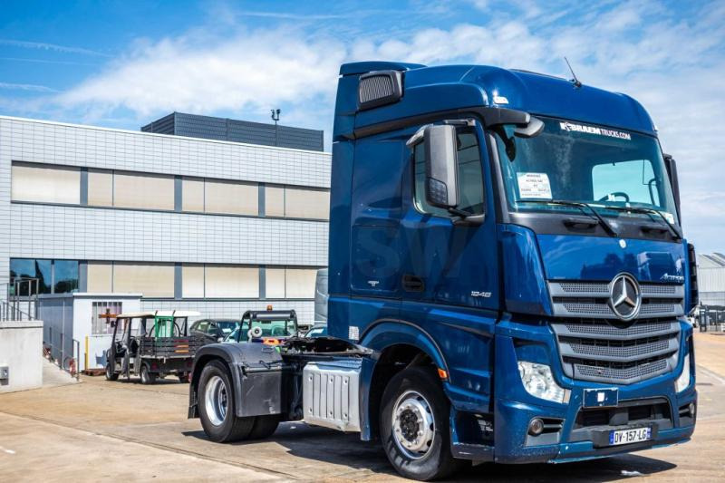 Mercedes ACTROS 1848 LS - شاحنة جرار: صور 2 Mercedes ACTROS 1848 LS - شاحنة جرار: صور 2