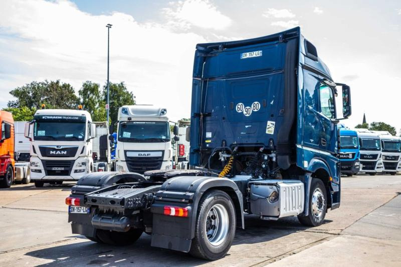 Mercedes ACTROS 1848 LS - شاحنة جرار: صور 3 Mercedes ACTROS 1848 LS - شاحنة جرار: صور 3