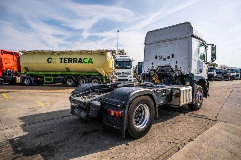 Mercedes AROCS 1843 LS ( NO ACTROS) - شاحنة جرار: صور 4 Mercedes AROCS 1843 LS ( NO ACTROS) - شاحنة جرار: صور 4