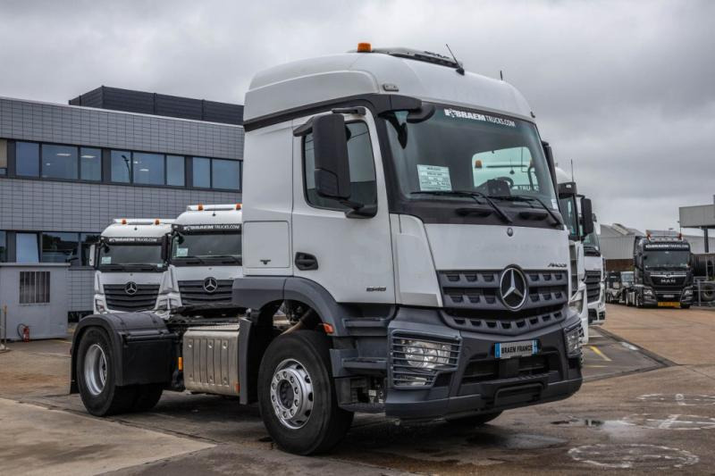 Mercedes AROCS 1846 LS (No Actros) - شاحنة جرار: صور 2 Mercedes AROCS 1846 LS (No Actros) - شاحنة جرار: صور 2