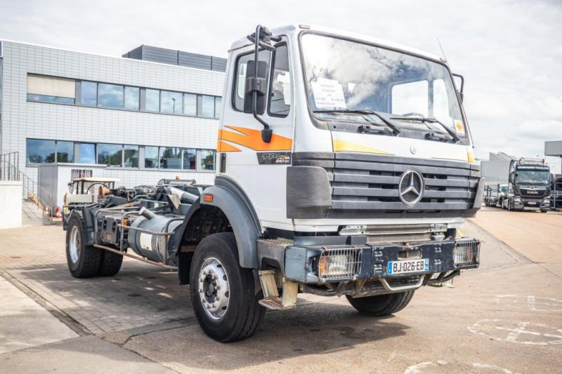 Mercedes SK 2024 HN - شاحنة ذات الخطاف: صور 2 Mercedes SK 2024 HN - شاحنة ذات الخطاف: صور 2