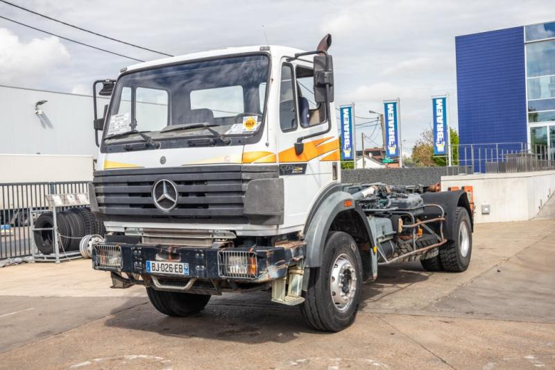 Mercedes SK 2024 HN - شاحنة ذات الخطاف: صور 1 Mercedes SK 2024 HN - شاحنة ذات الخطاف: صور 1