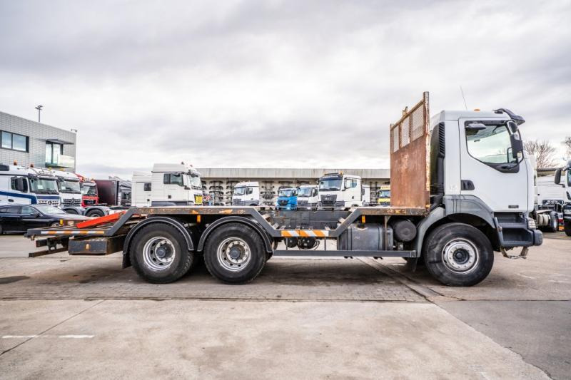Renault KERAX 420 - سيارة السحب للتصليح: صور 3 Renault KERAX 420 - سيارة السحب للتصليح: صور 3