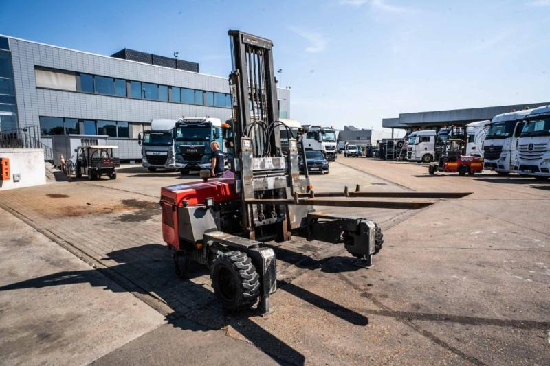 TRANSMANUT TCI MF23-2000KG-CHARIOT EMBARQUE-3XDir. - رافعة شوكية مثبتة على شاحنة: صور 2 TRANSMANUT TCI MF23-2000KG-CHARIOT EMBARQUE-3XDir. - رافعة شوكية مثبتة على شاحنة: صور 2