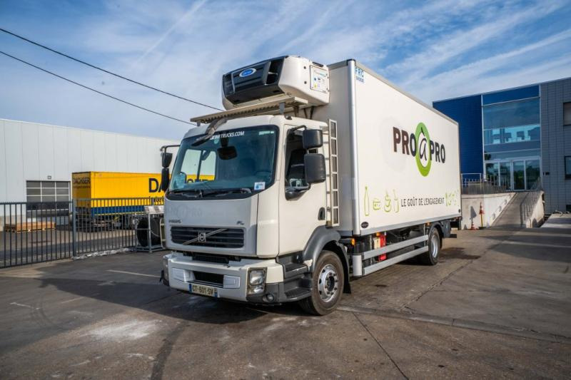 Volvo FL 240(16t)+CARRIER SUPRA 750+DHOLLANDIA 2T. - مبردة شاحنة: صور 1 Volvo FL 240(16t)+CARRIER SUPRA 750+DHOLLANDIA 2T. - مبردة شاحنة: صور 1