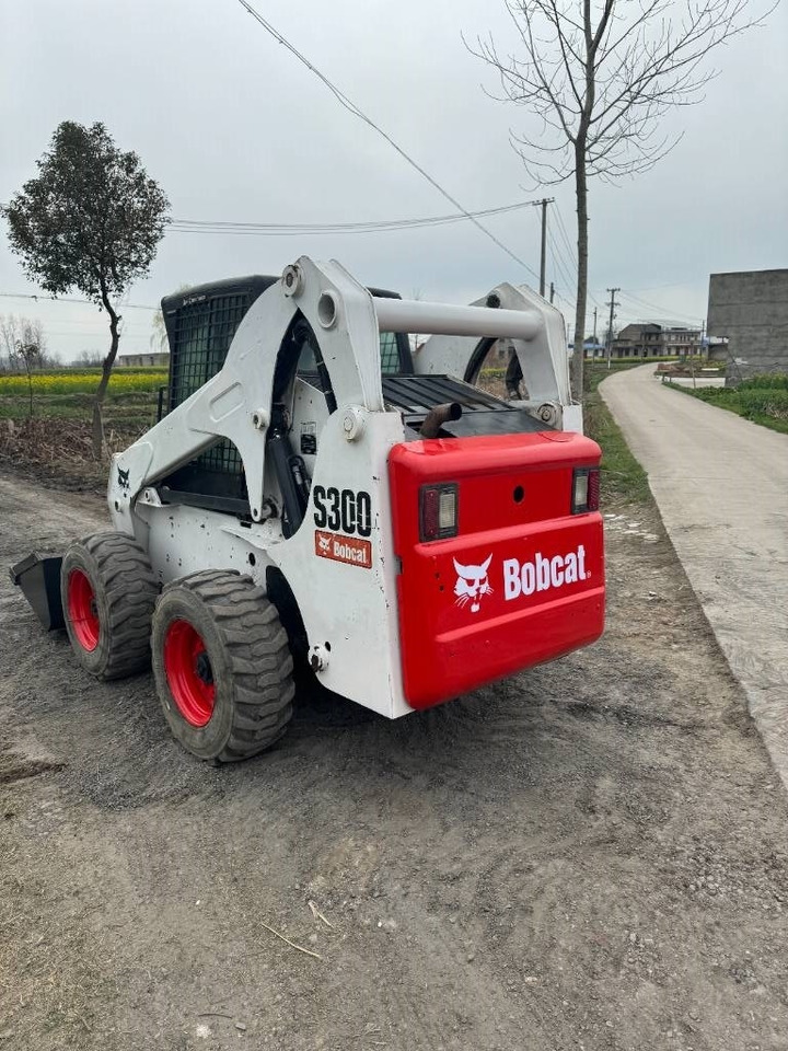 Bobcat S 300 - شيول صغير: صور 5 Bobcat S 300 - شيول صغير: صور 5