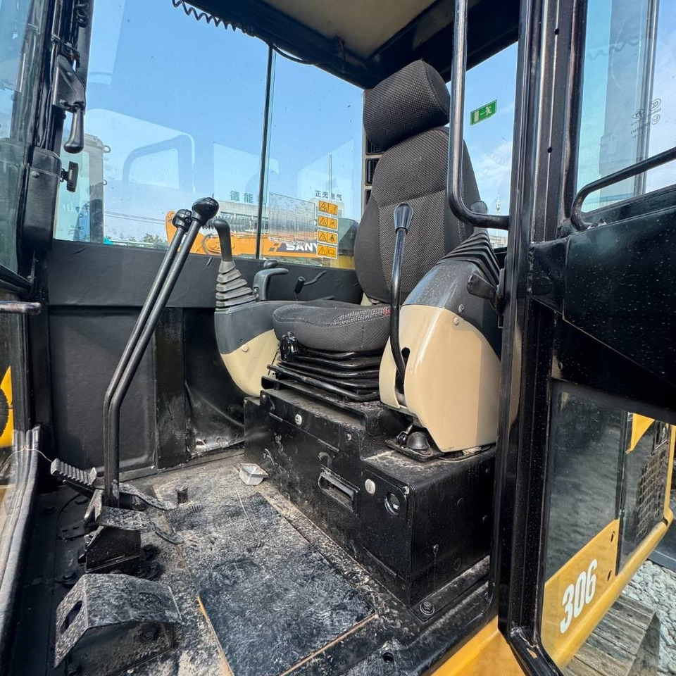 CAT 306 - حفارة مصغرة: صور 5 CAT 306 - حفارة مصغرة: صور 5