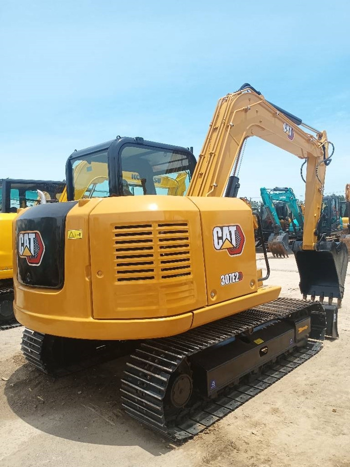 CAT 307E2 - حفارة مصغرة: صور 1 CAT 307E2 - حفارة مصغرة: صور 1