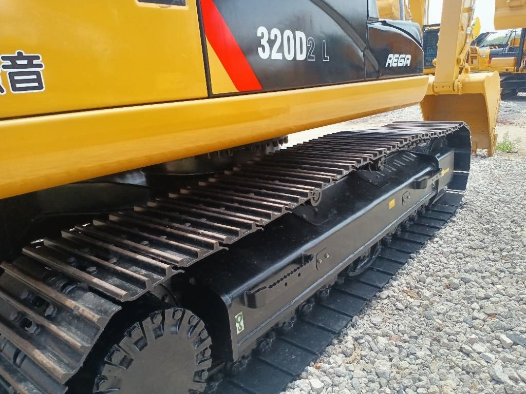 CAT 320D2  - حفارات زحافة: صور 4 CAT 320D2  - حفارات زحافة: صور 4